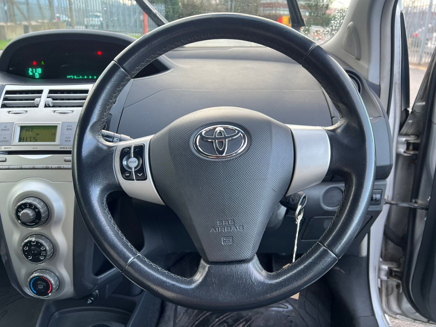 Used Toyota Yaris 2008 for sale - 77254324: Photo 21