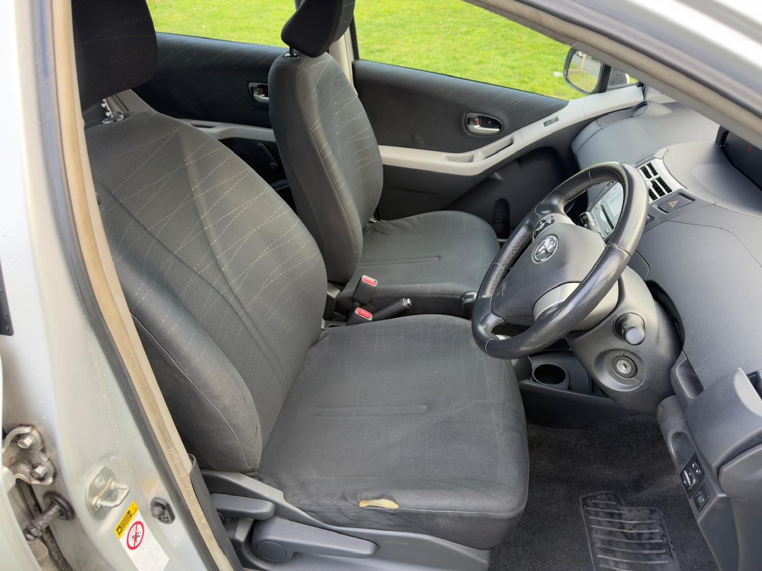 Used Toyota Yaris 2008 for sale - 77254324: Photo 41