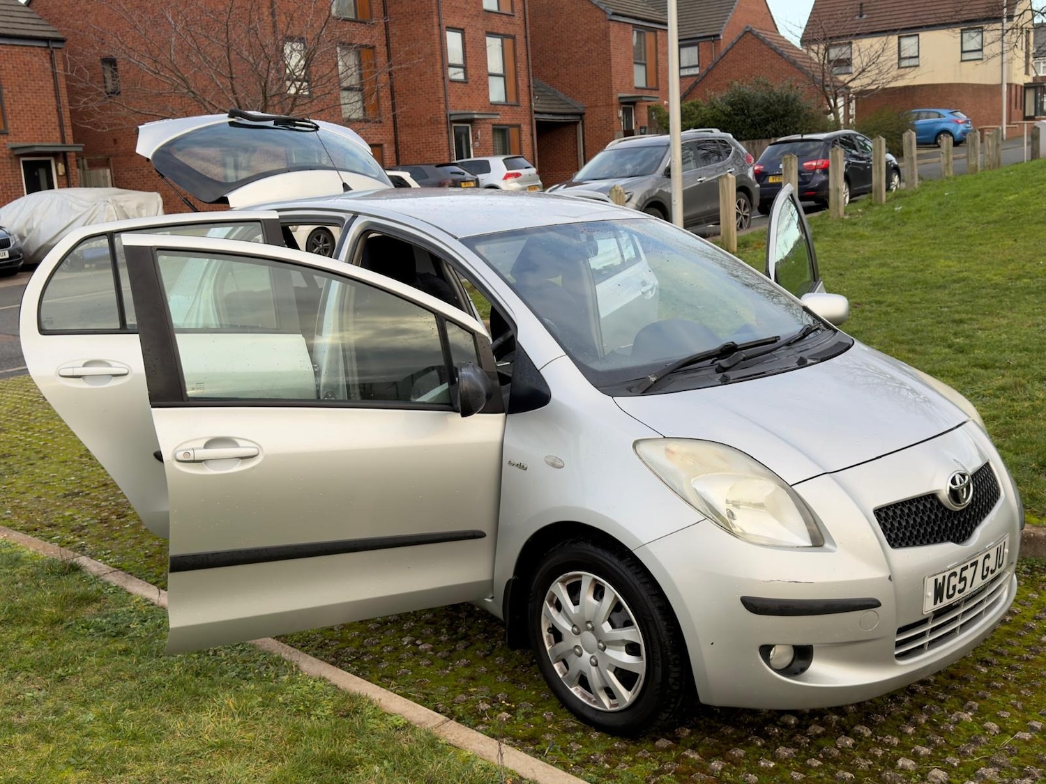Used Toyota Yaris 2008 for sale - 77254324: Photo 49