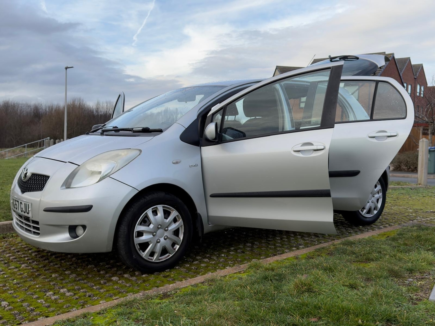 Used Toyota Yaris 2008 for sale - 77254324: Photo 54