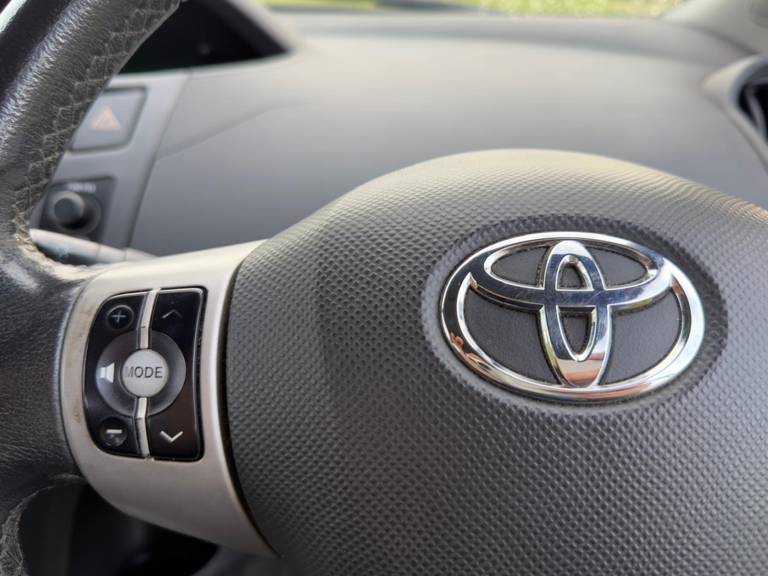 Used Toyota Yaris 2008 for sale - 77254324: Photo 65