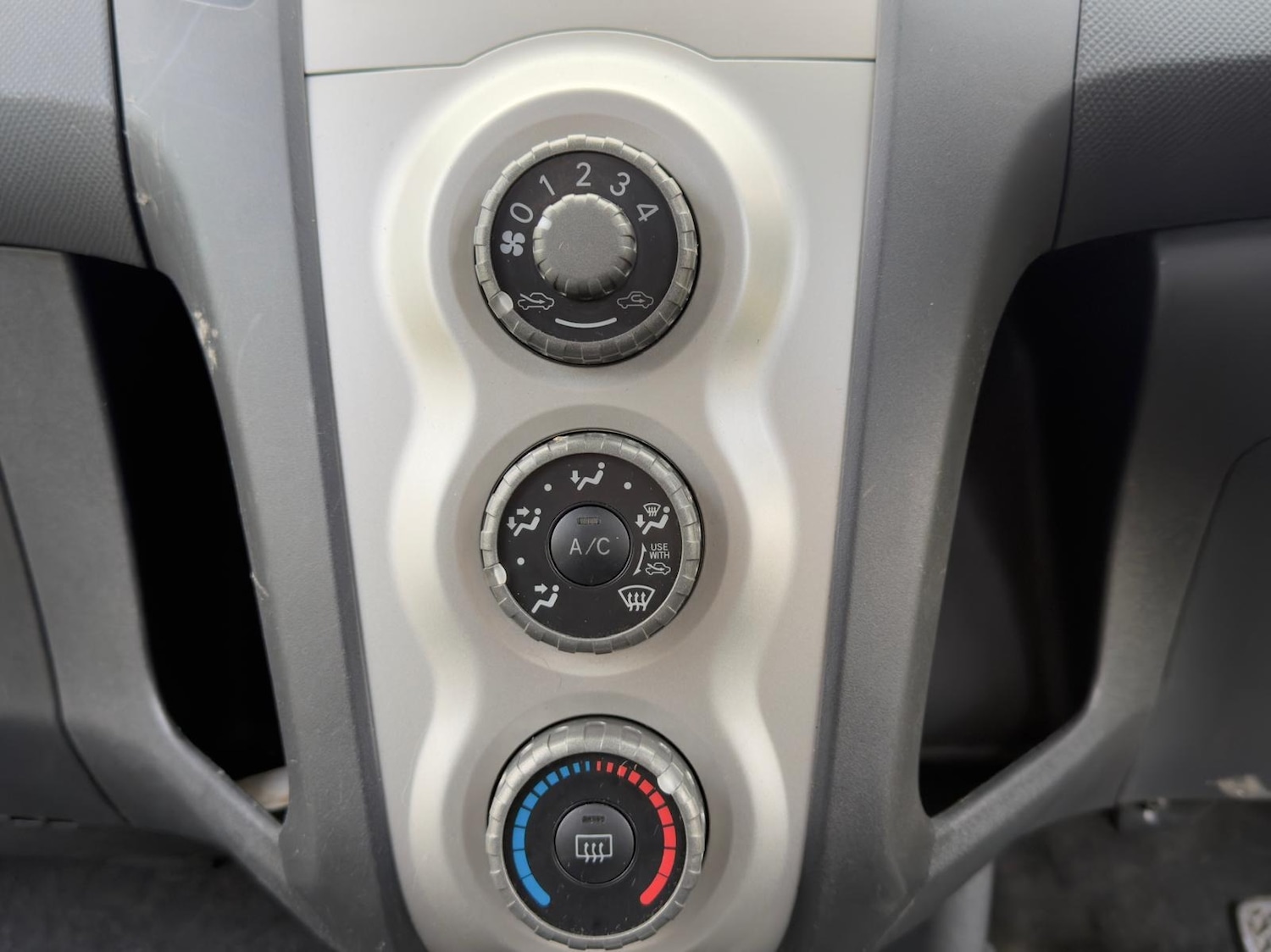 Used Toyota Yaris 2008 for sale - 77254324: Photo 67