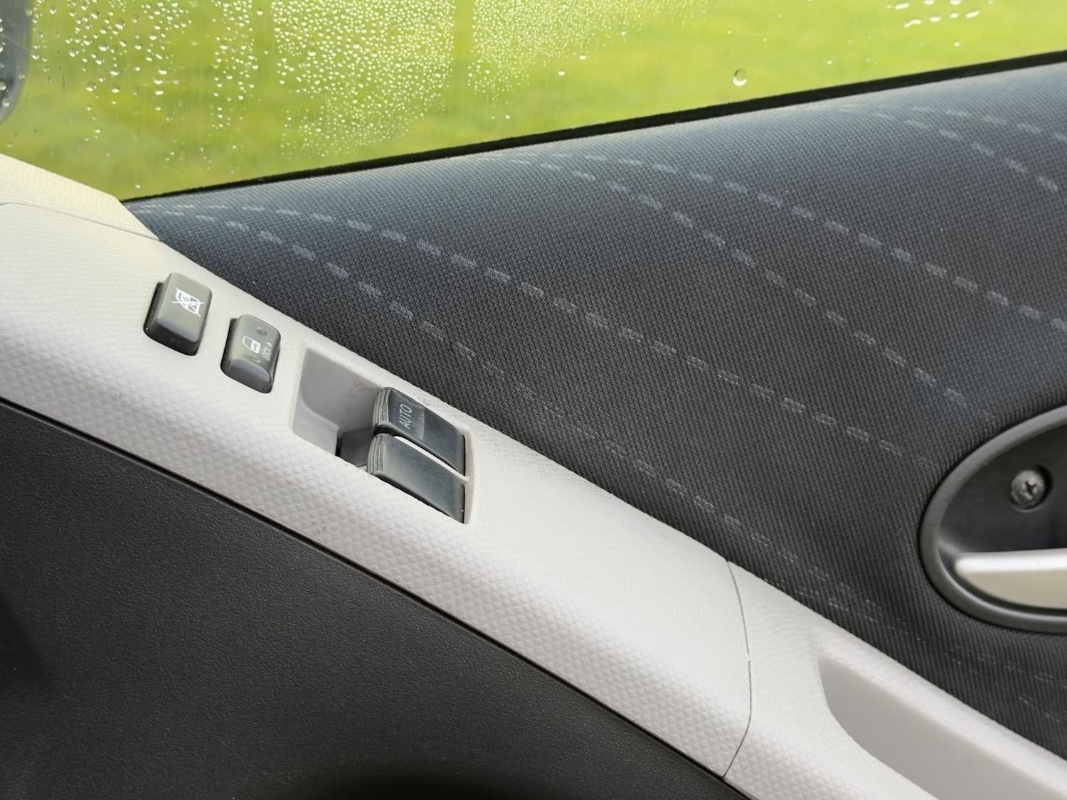 Used Toyota Yaris 2008 for sale - 77254324: Photo 69