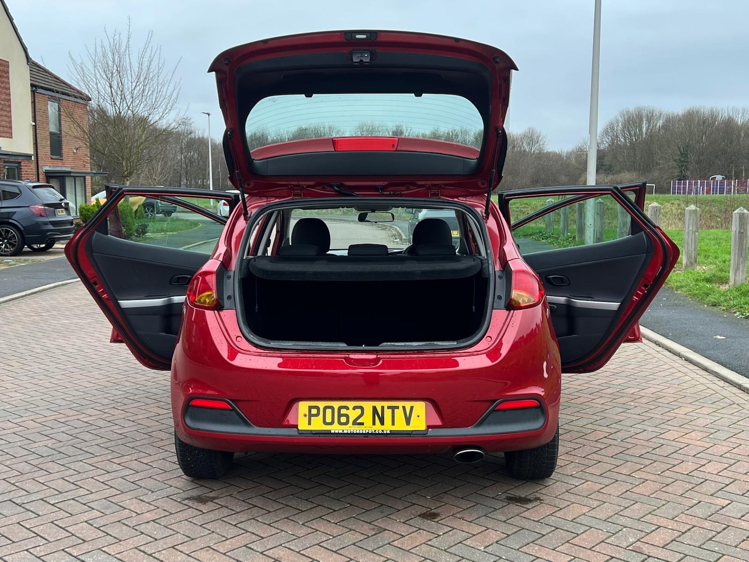 Used Kia Ceed 2013 for sale - 76977257: Photo 2