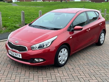 Used Kia Ceed 2013 for sale - 76977257: Photo