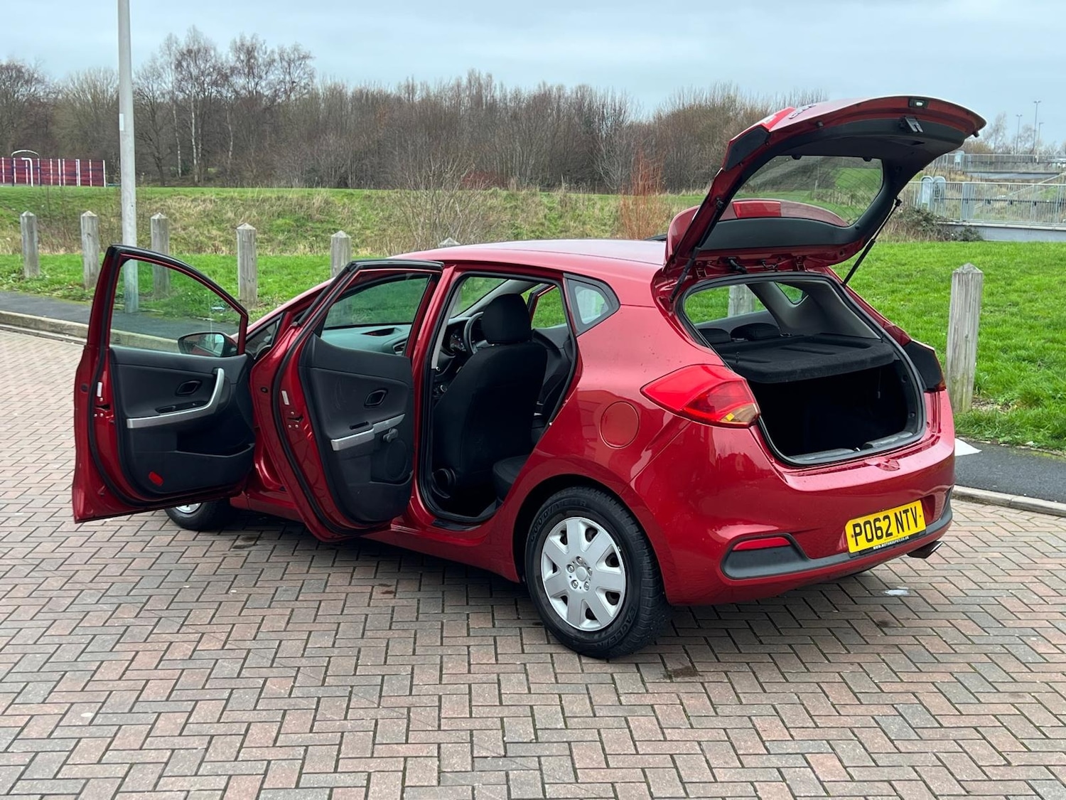 Used Kia Ceed 2013 for sale - 76977257: Photo 56