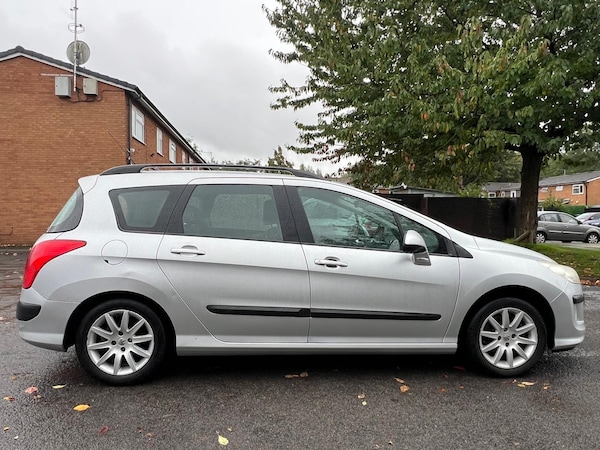 Used Peugeot 308 2010 for sale - 76168279: Photo 22