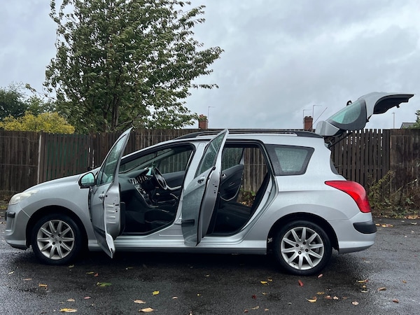 Used Peugeot 308 2010 for sale - 76168279: Photo 28