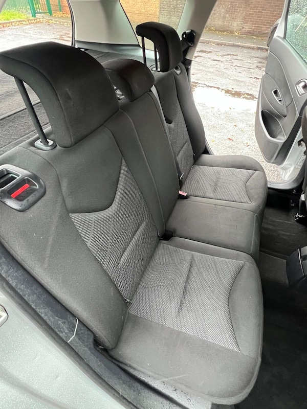 Used Peugeot 308 2010 for sale - 76168279: Photo 32