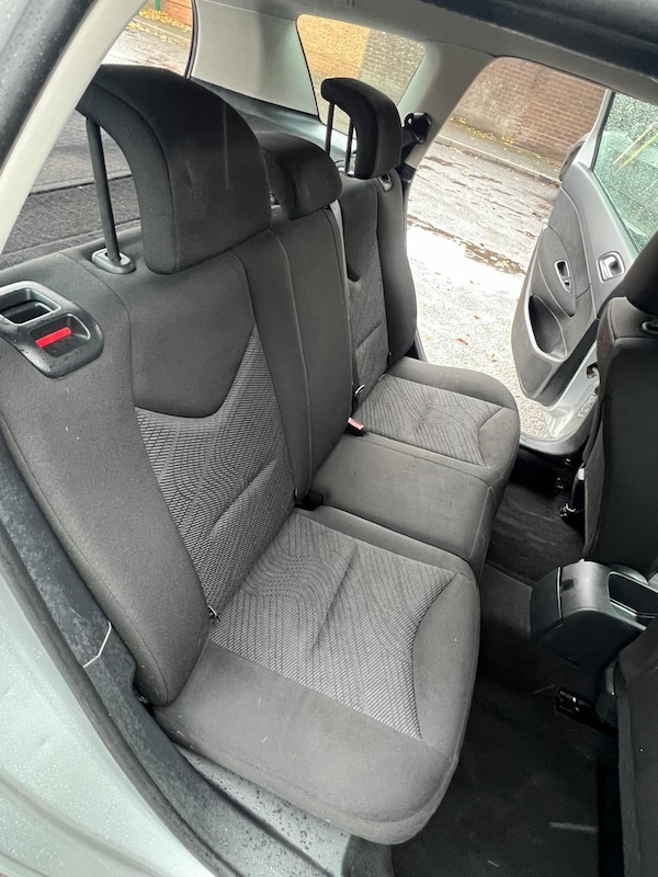 Used Peugeot 308 2010 for sale - 76168279: Photo 34