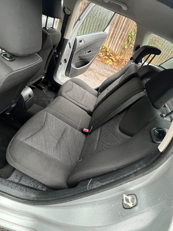 Used Peugeot 308 2010 for sale - 76168279: Photo 37