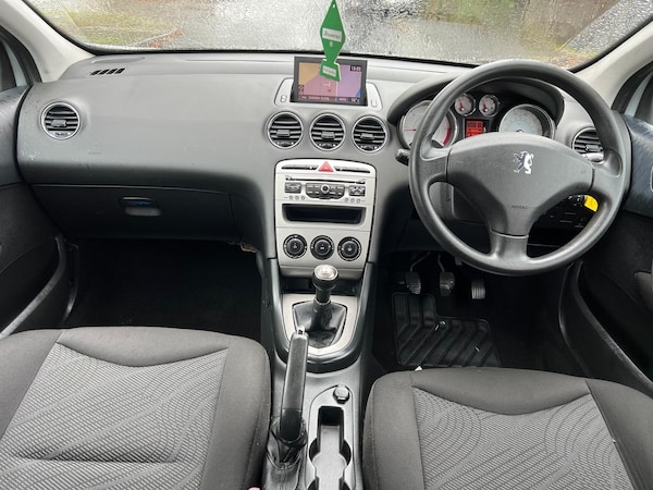Used Peugeot 308 2010 for sale - 76168279: Photo 47