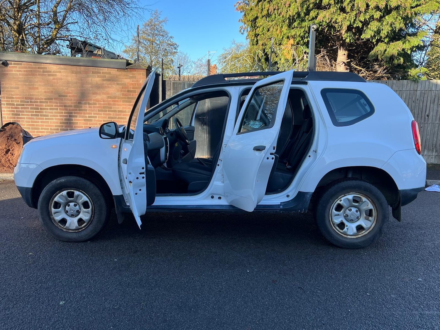 Used Dacia Duster 2013 for sale - 76608940: Photo 44