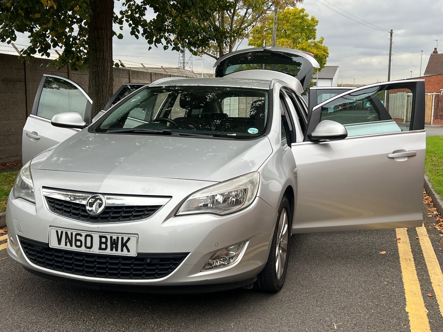 Used Vauxhall Astra 2011 for sale - 76397823: Photo 10