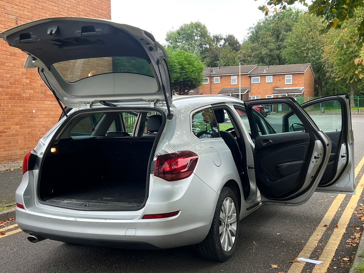 Used Vauxhall Astra 2011 for sale - 76397823: Photo 15