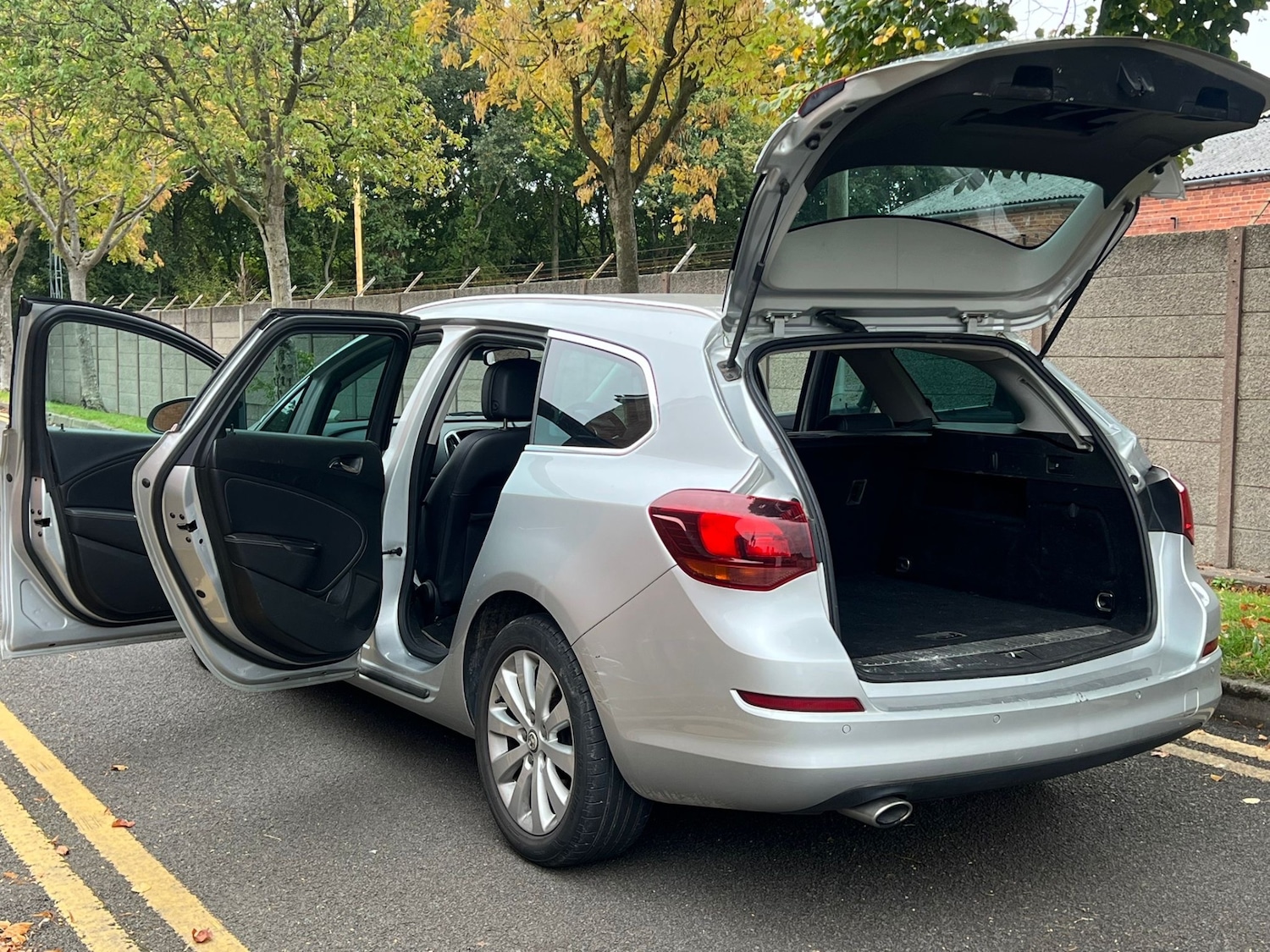 Used Vauxhall Astra 2011 for sale - 76397823: Photo 16