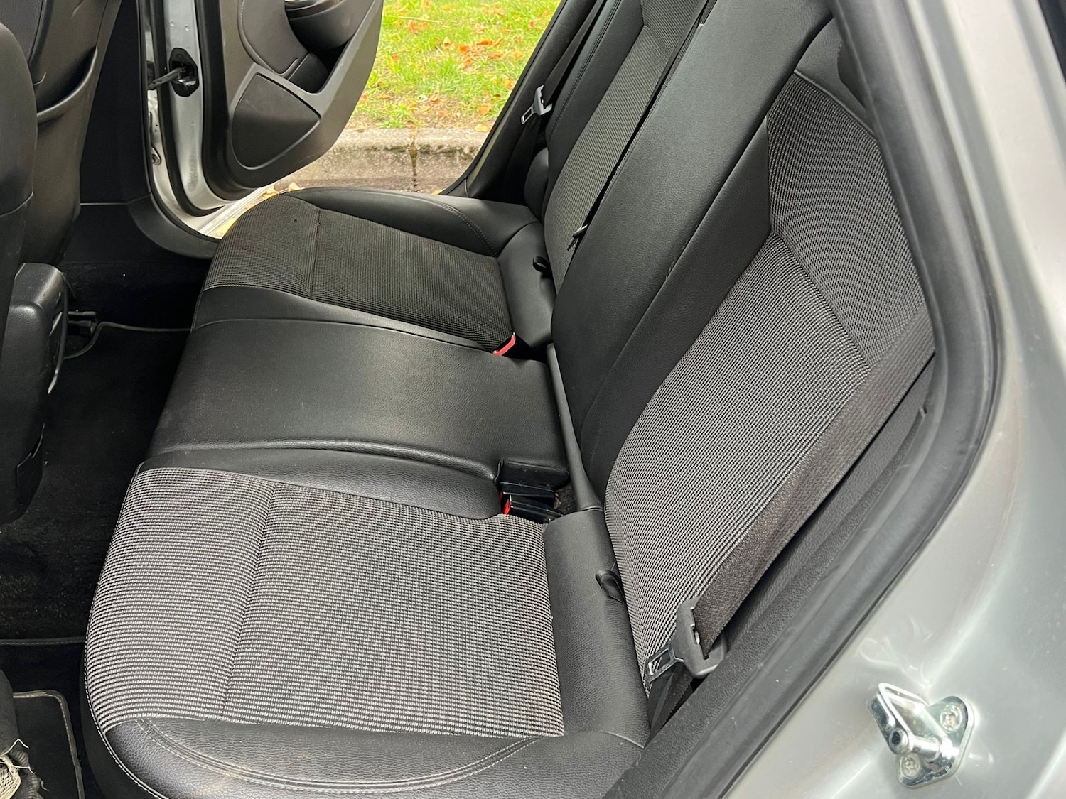 Used Vauxhall Astra 2011 for sale - 76397823: Photo 19