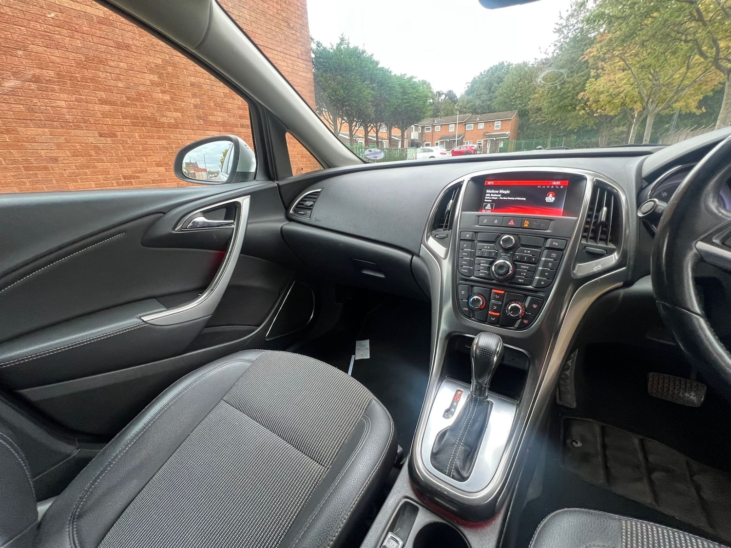 Used Vauxhall Astra 2011 for sale - 76397823: Photo 27