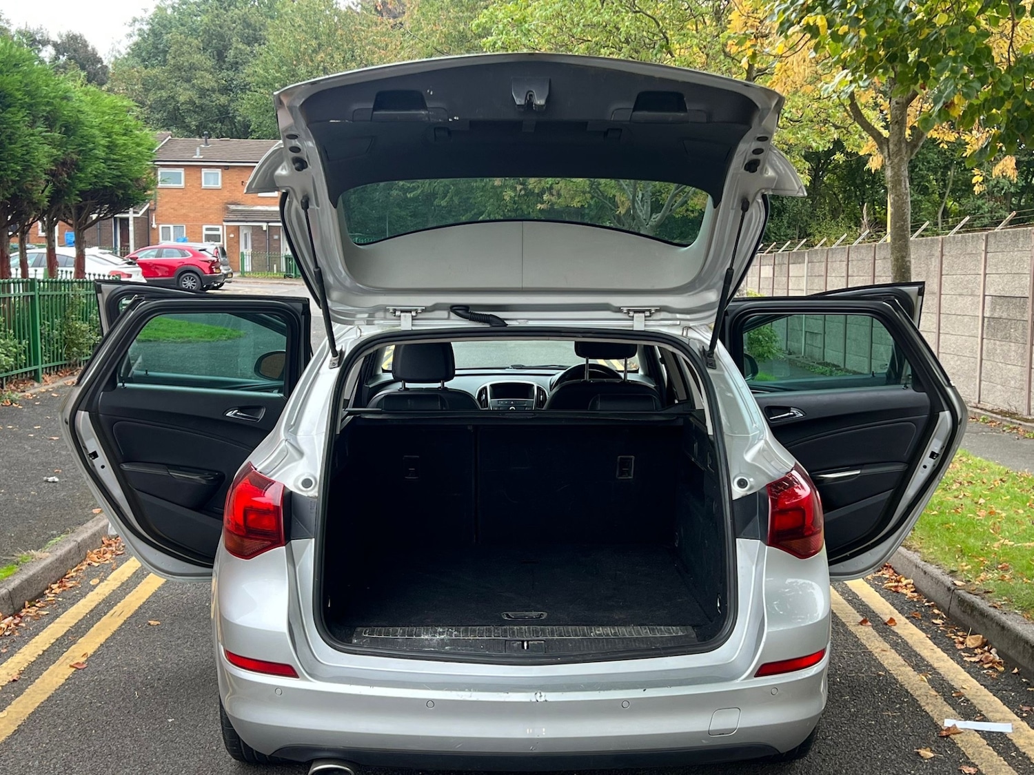 Used Vauxhall Astra 2011 for sale - 76397823: Photo 37