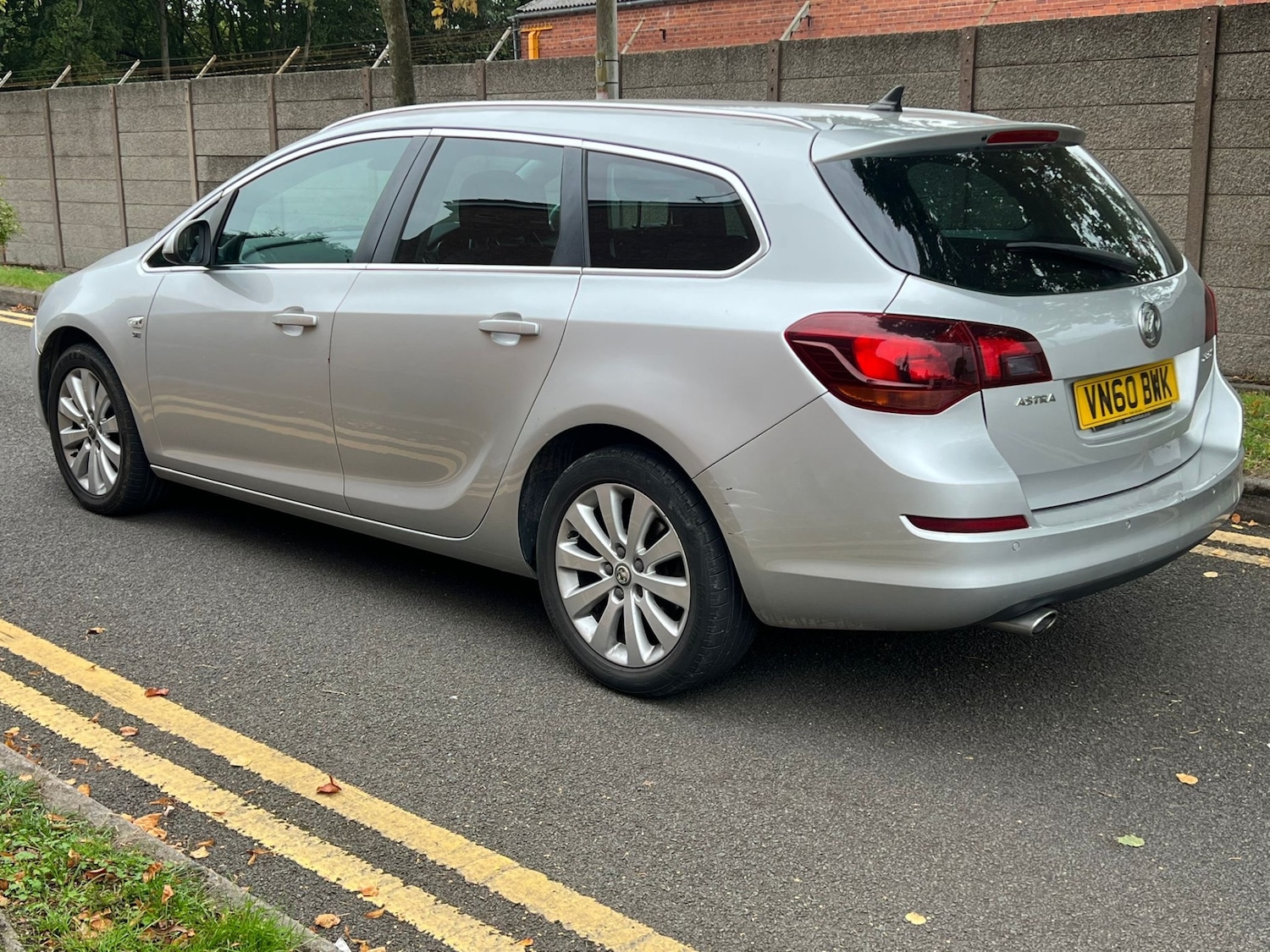 Used Vauxhall Astra 2011 for sale - 76397823: Photo 6