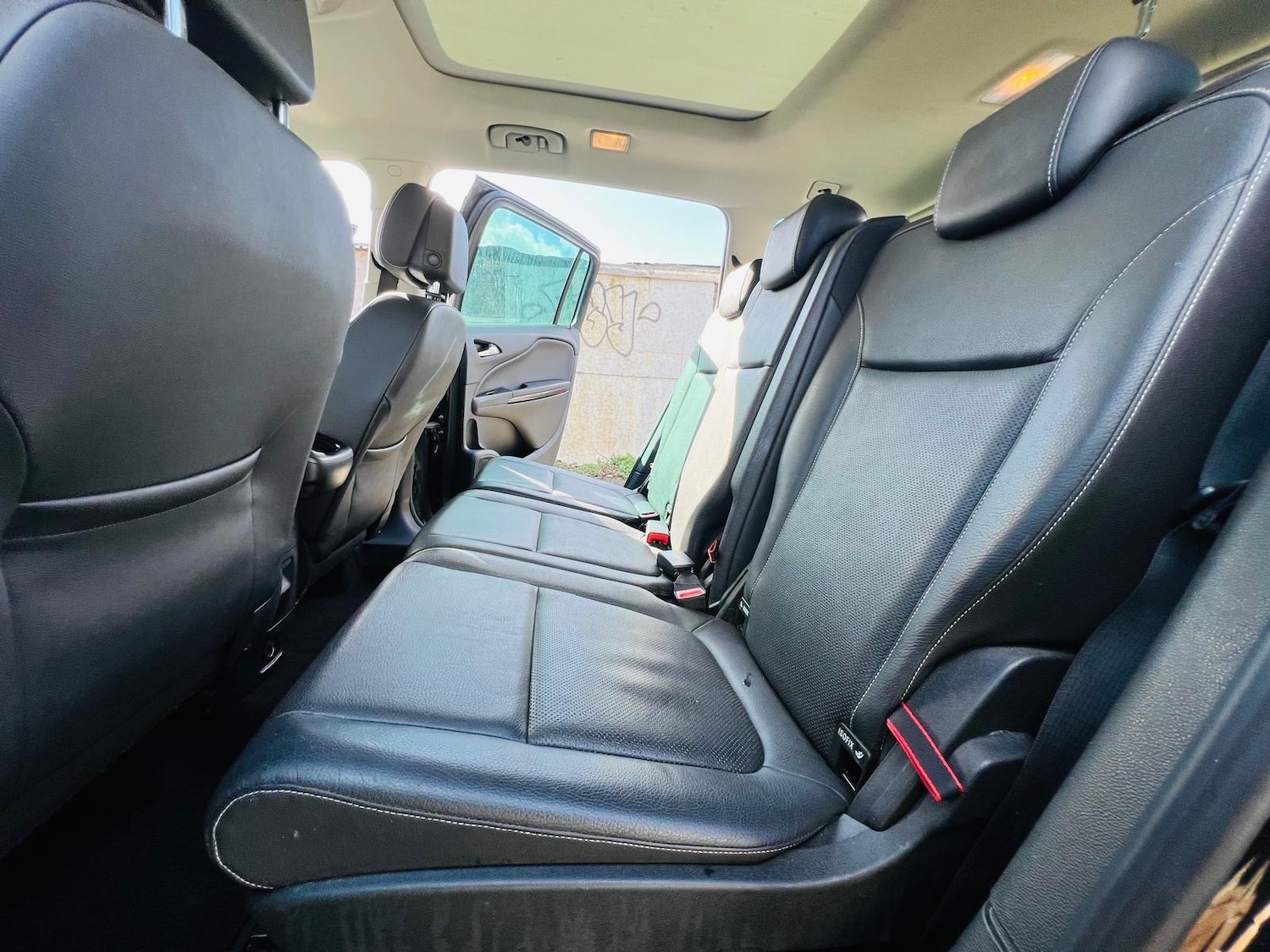 Used Vauxhall Zafira 2016 for sale - 77898145: Photo 16