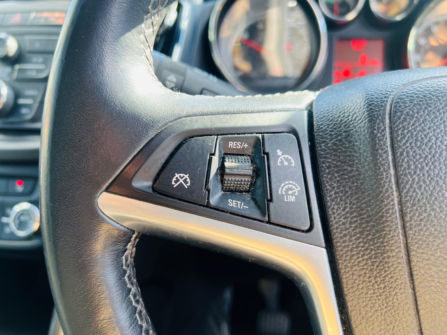 Used Vauxhall Zafira 2016 for sale - 77898145: Photo 31