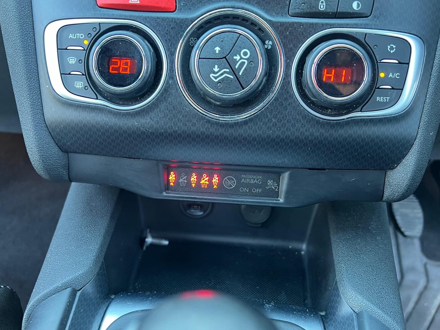 Used DS Automobiles DS 4 2017 for sale - 76389425: Photo 29