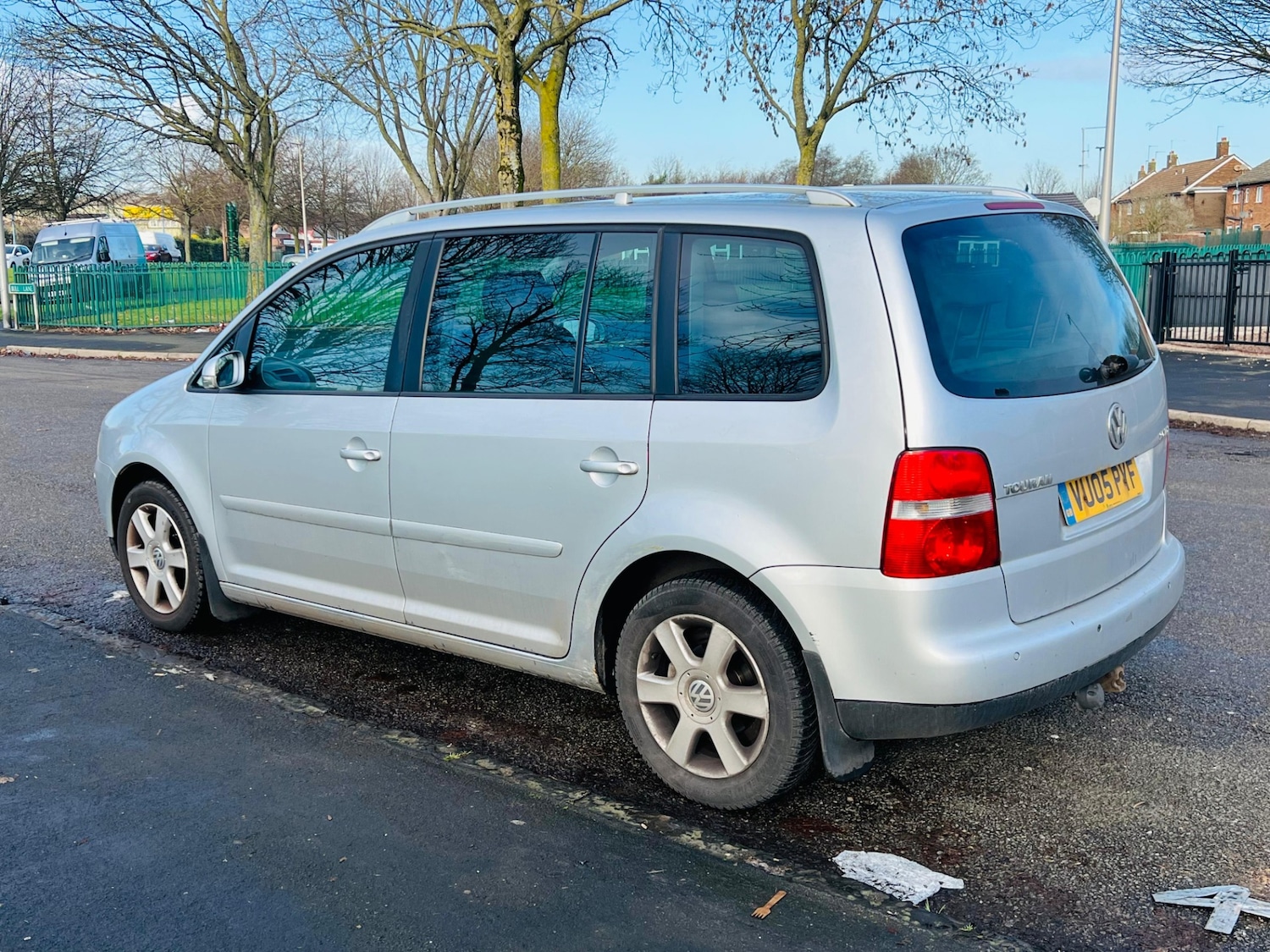 Used Volkswagen Touran 2005 for sale - 77332056: Photo 1