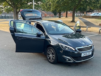 Used Peugeot 308 2016 for sale - 79121309: Photo