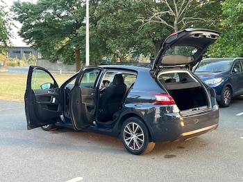 Used Peugeot 308 2016 for sale - 79121309: Photo