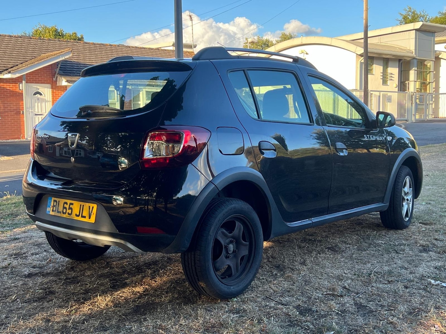 Used Dacia Sandero Stepway 2015 for sale - 76318252: Photo 3