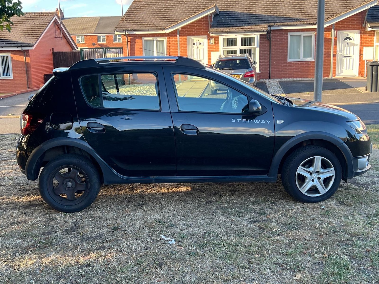 Used Dacia Sandero Stepway 2015 for sale - 76318252: Photo 6