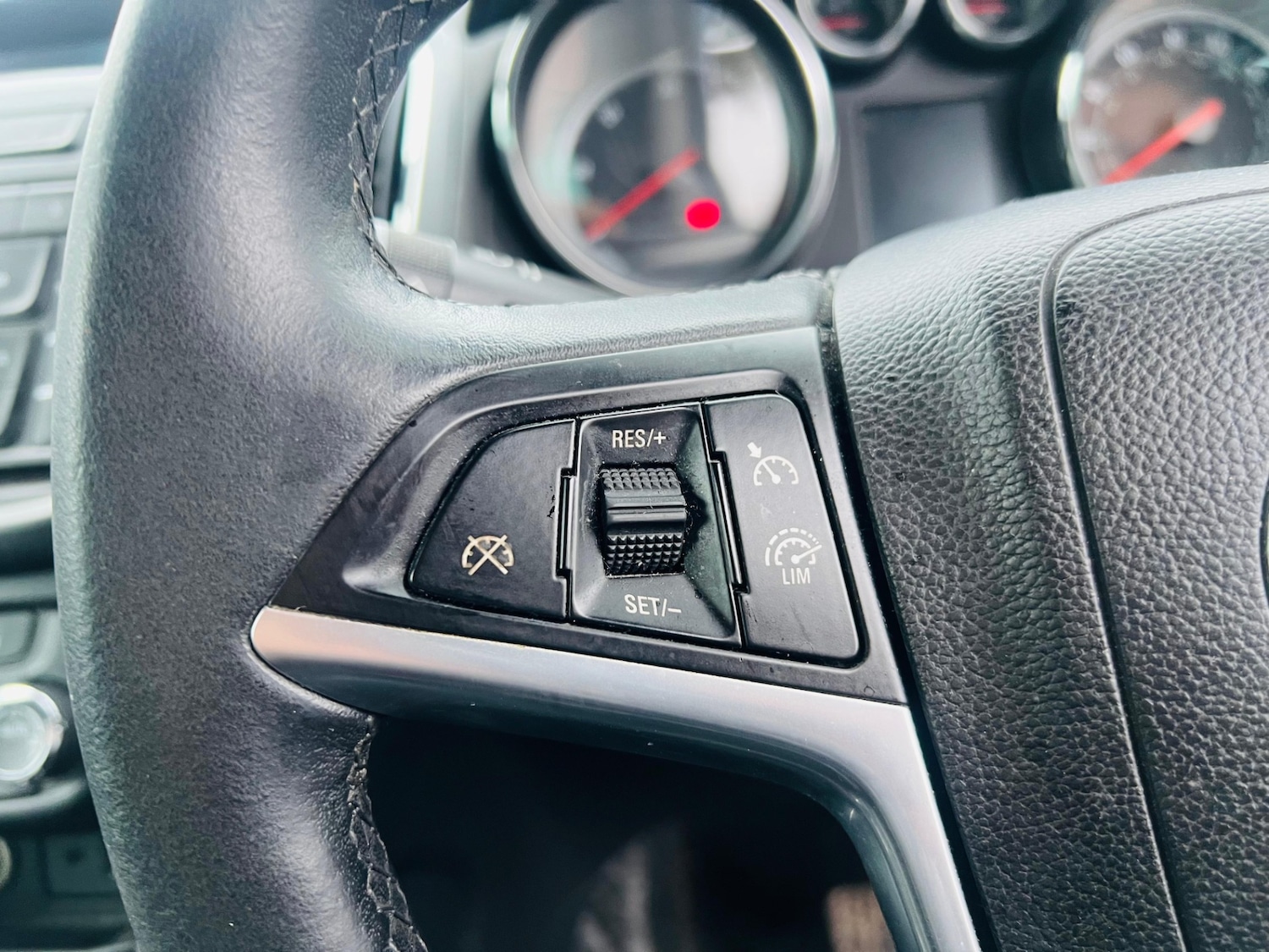 Used Vauxhall Zafira 2015 for sale - 77457242: Photo 17