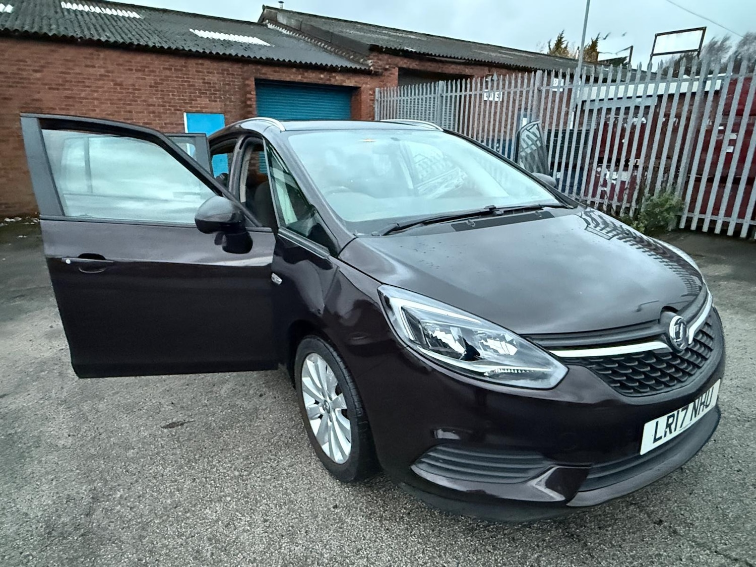 Used Vauxhall Zafira 2017 for sale - 76608894: Photo 15