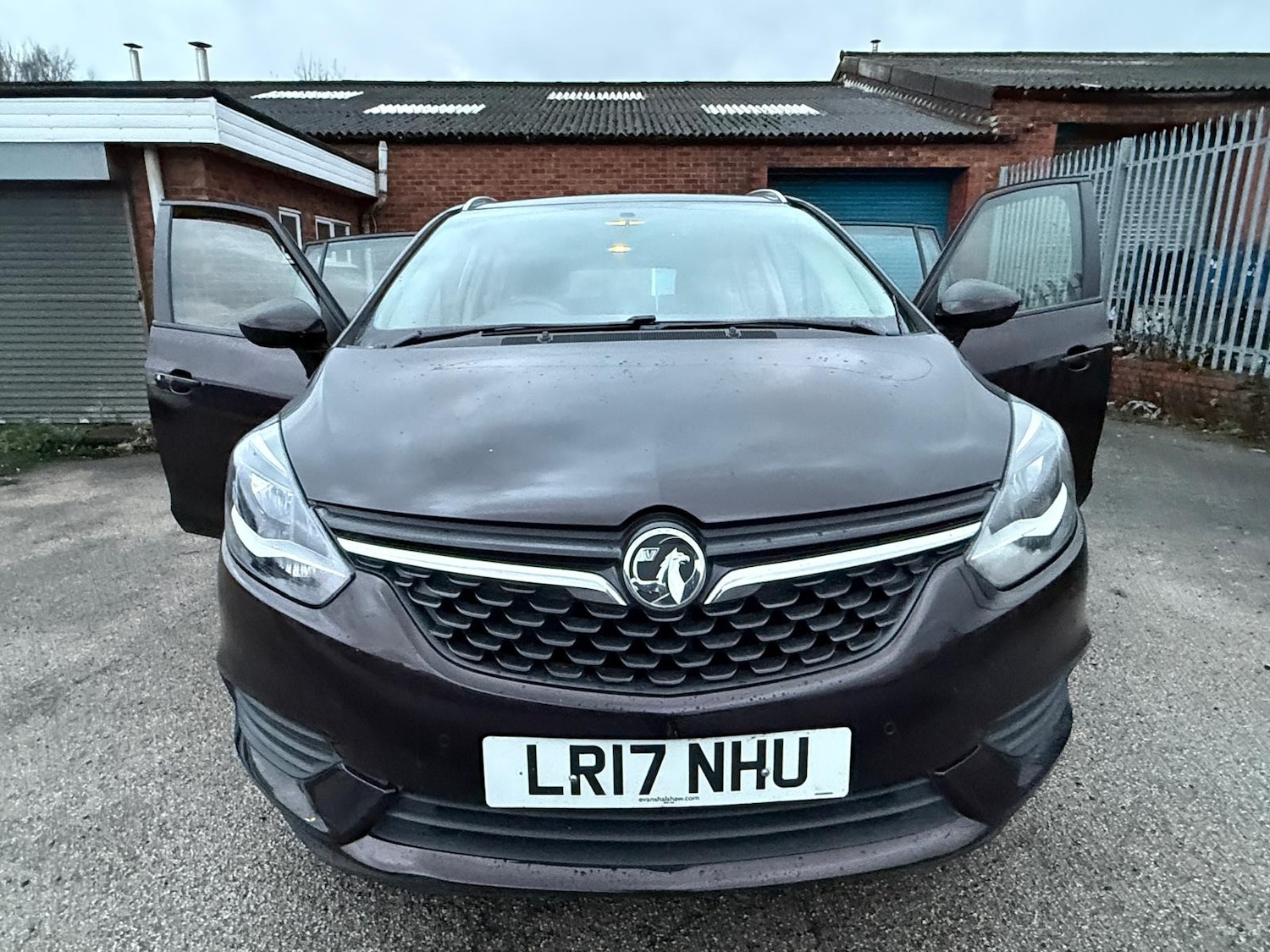 Used Vauxhall Zafira 2017 for sale - 76608894: Photo 17