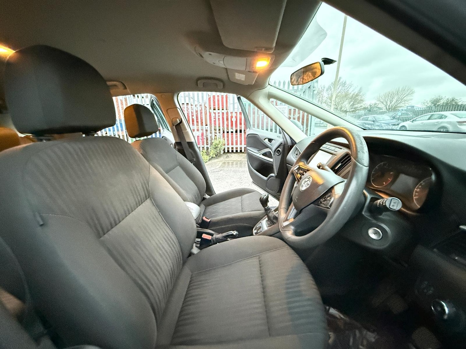 Used Vauxhall Zafira 2017 for sale - 76608894: Photo 30