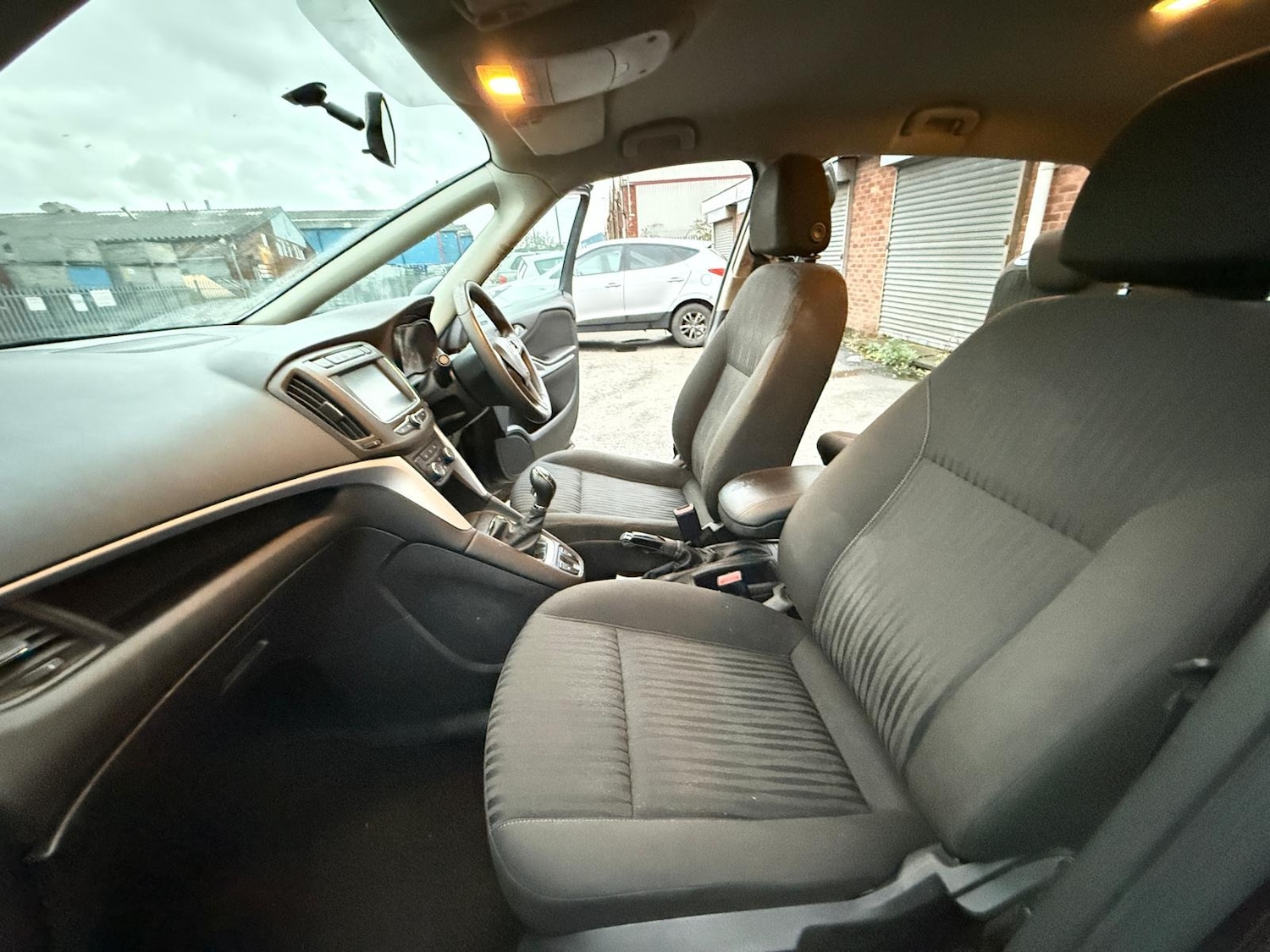 Used Vauxhall Zafira 2017 for sale - 76608894: Photo 32