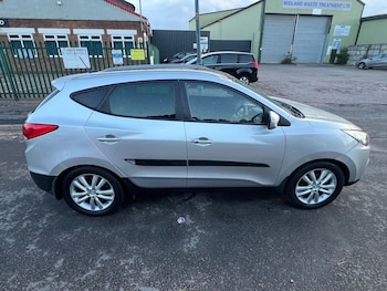 Used Hyundai Ix35 2010 for sale - 76168074: Photo 4