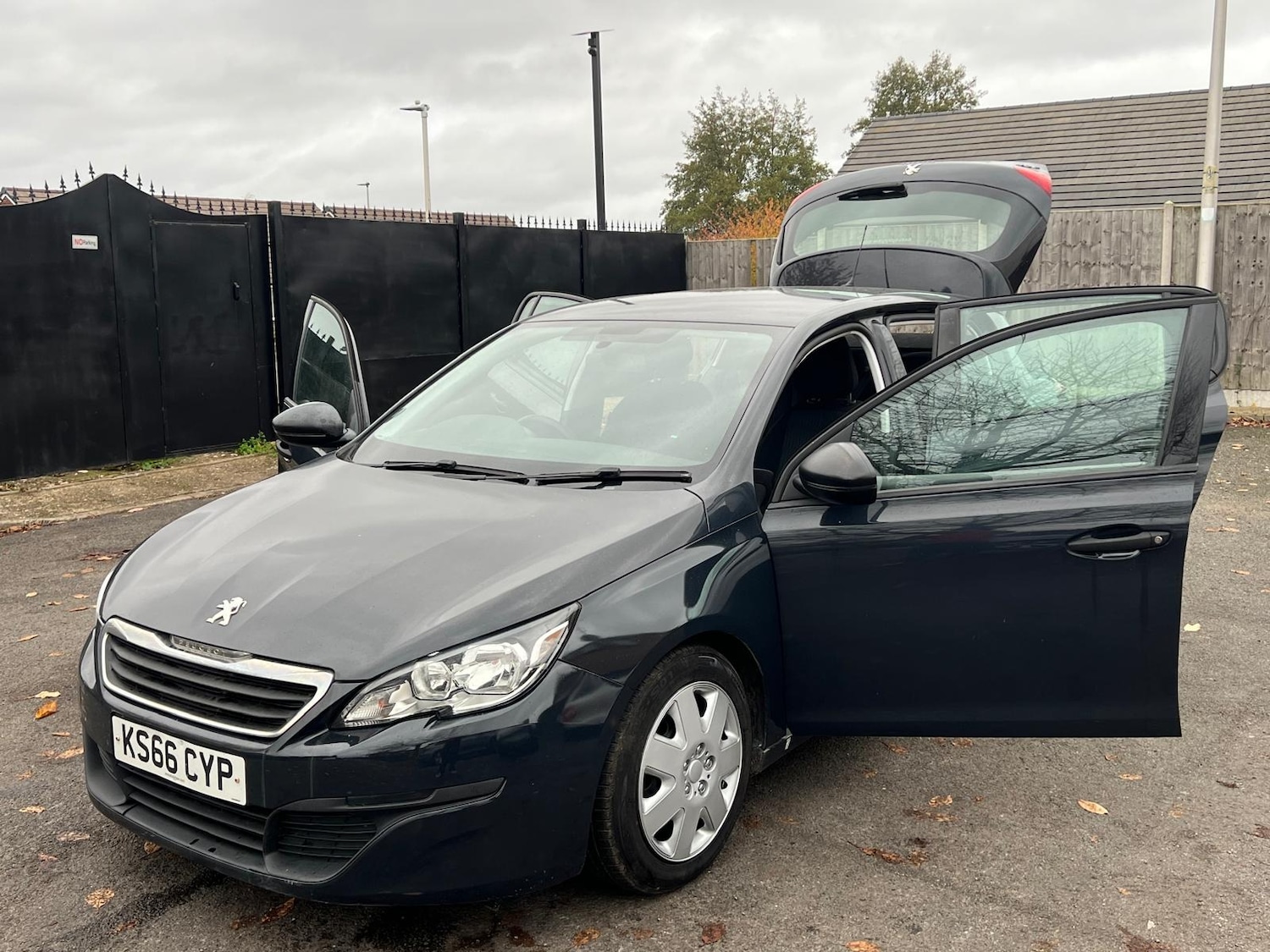 Used Peugeot 308 2016 for sale - 76389431: Photo 20