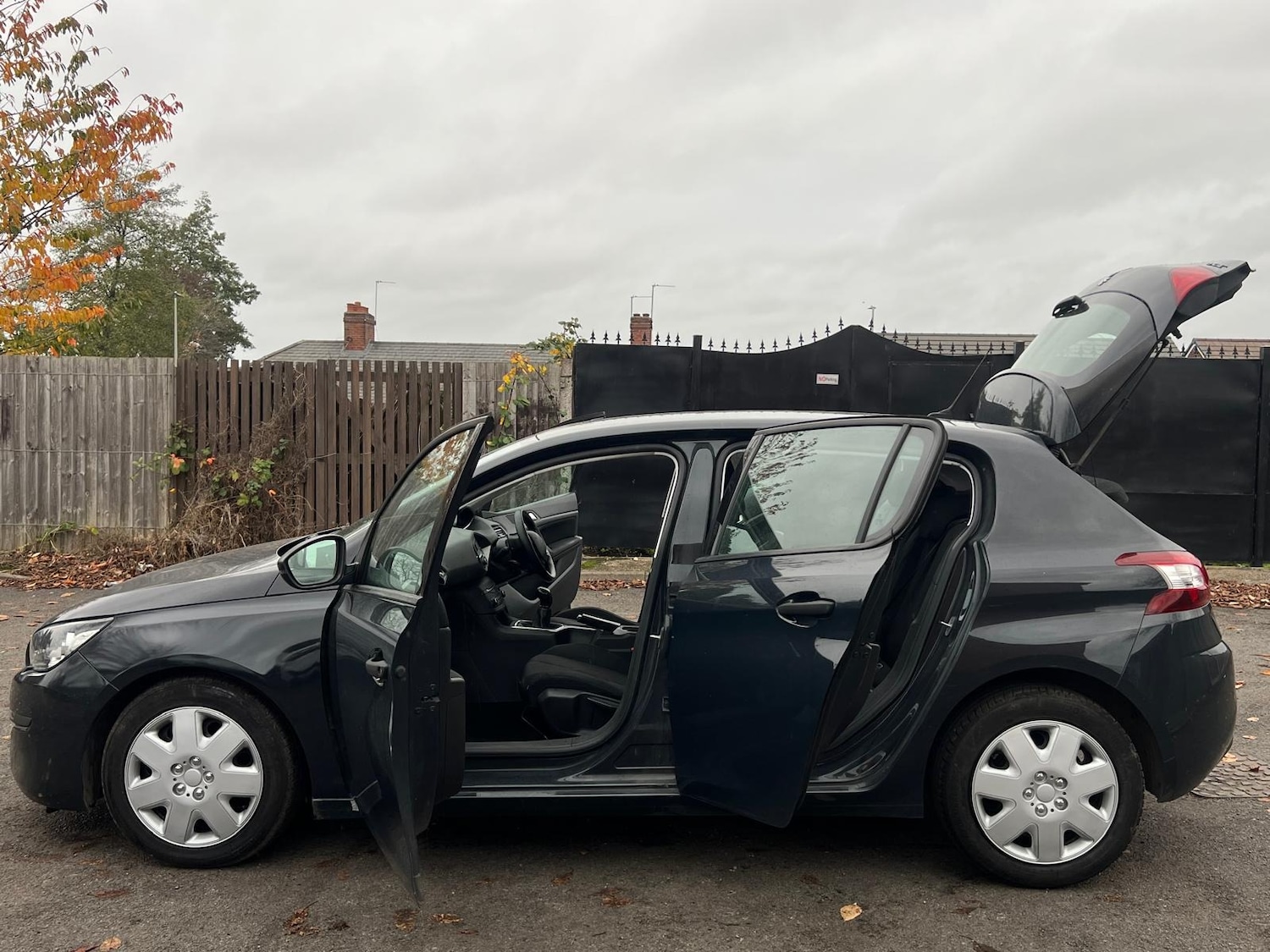 Used Peugeot 308 2016 for sale - 76389431: Photo 21