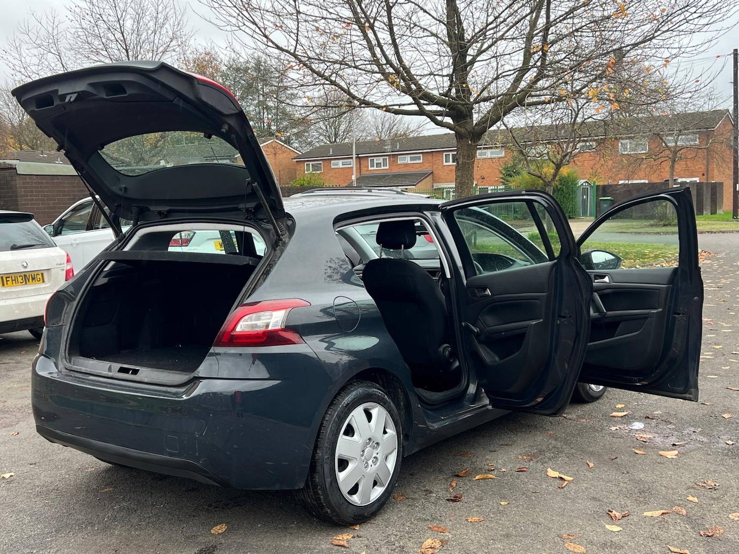 Used Peugeot 308 2016 for sale - 76389431: Photo 22