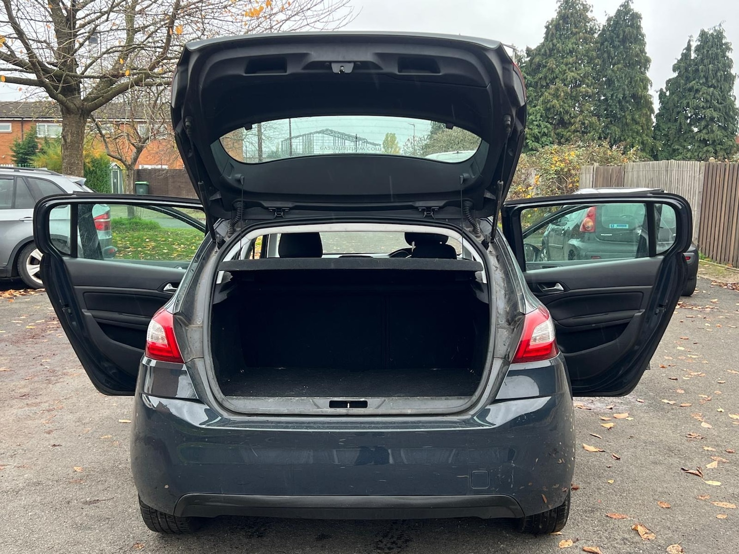 Used Peugeot 308 2016 for sale - 76389431: Photo 24