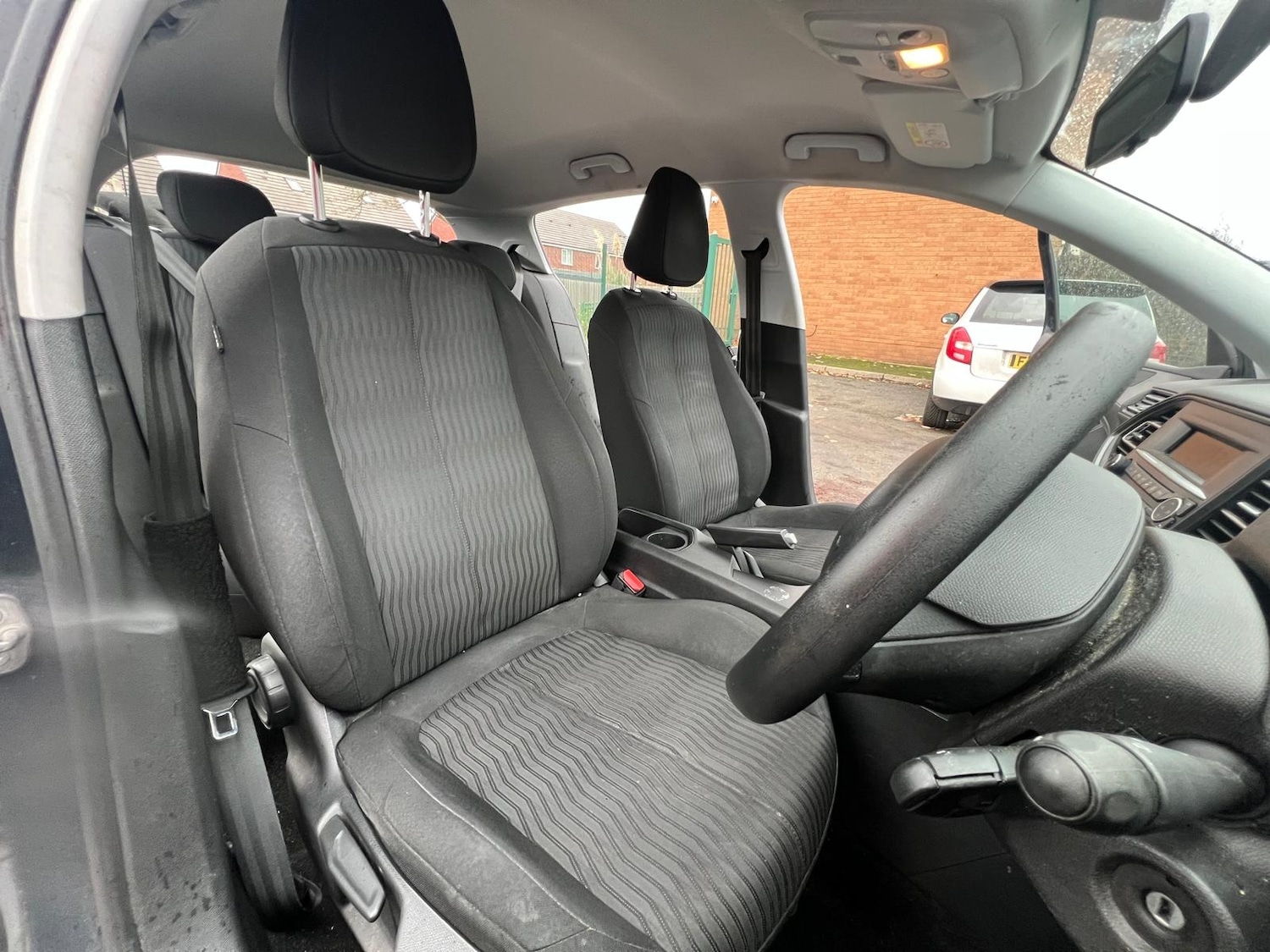 Used Peugeot 308 2016 for sale - 76389431: Photo 27