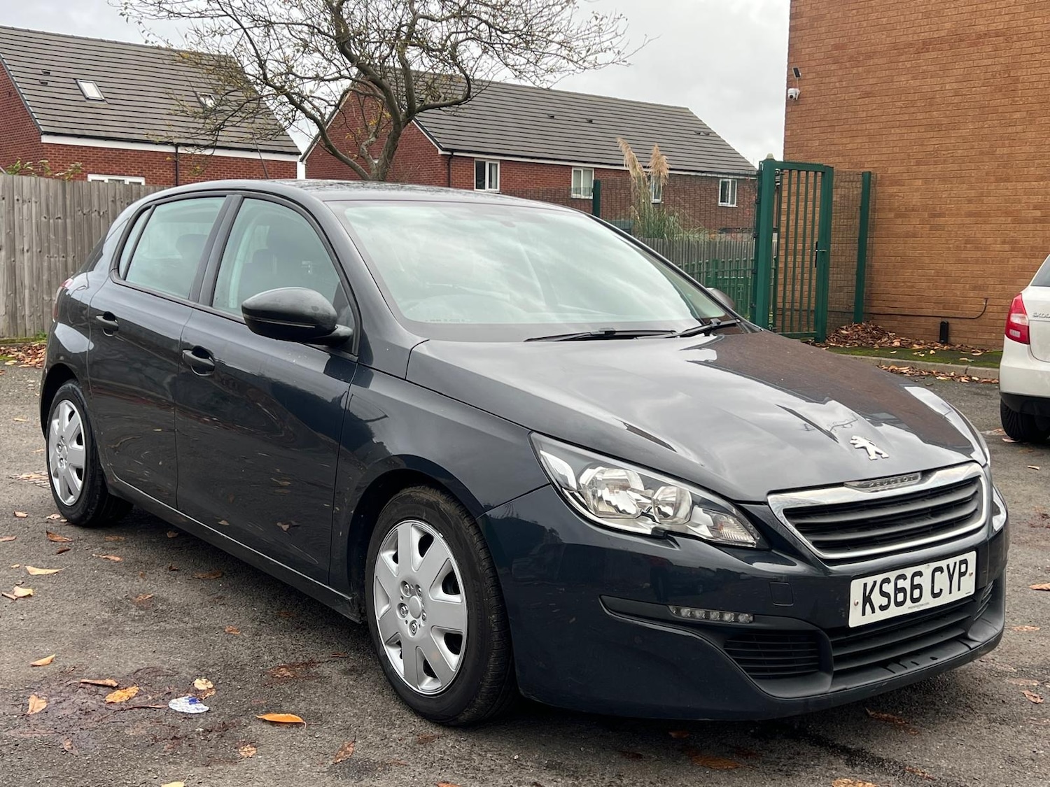 Used Peugeot 308 2016 for sale - 76389431: Photo 9