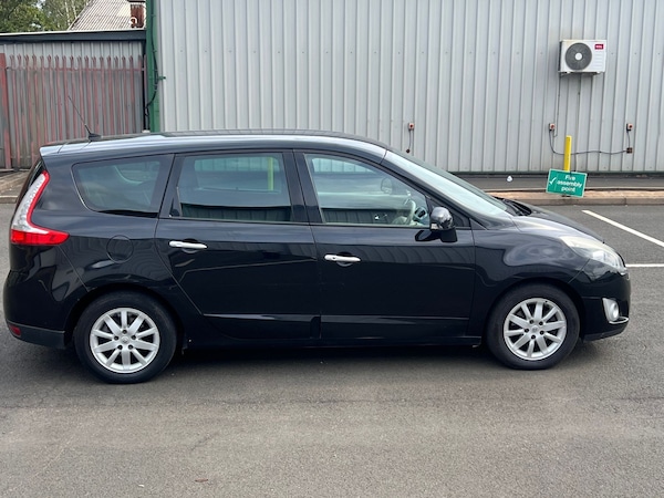 Used Renault Grand Scenic 2010 for sale - 76168076: Photo 12