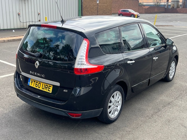 Used Renault Grand Scenic 2010 for sale - 76168076: Photo 21
