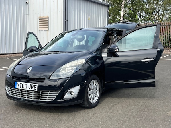Used Renault Grand Scenic 2010 for sale - 76168076: Photo 5