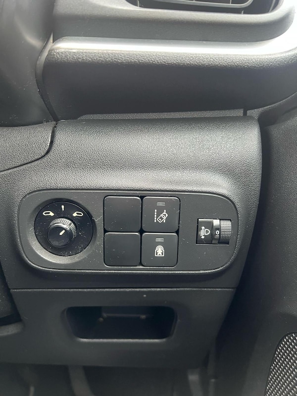 Used Citroen C3 2017 for sale - 76198687: Photo 26