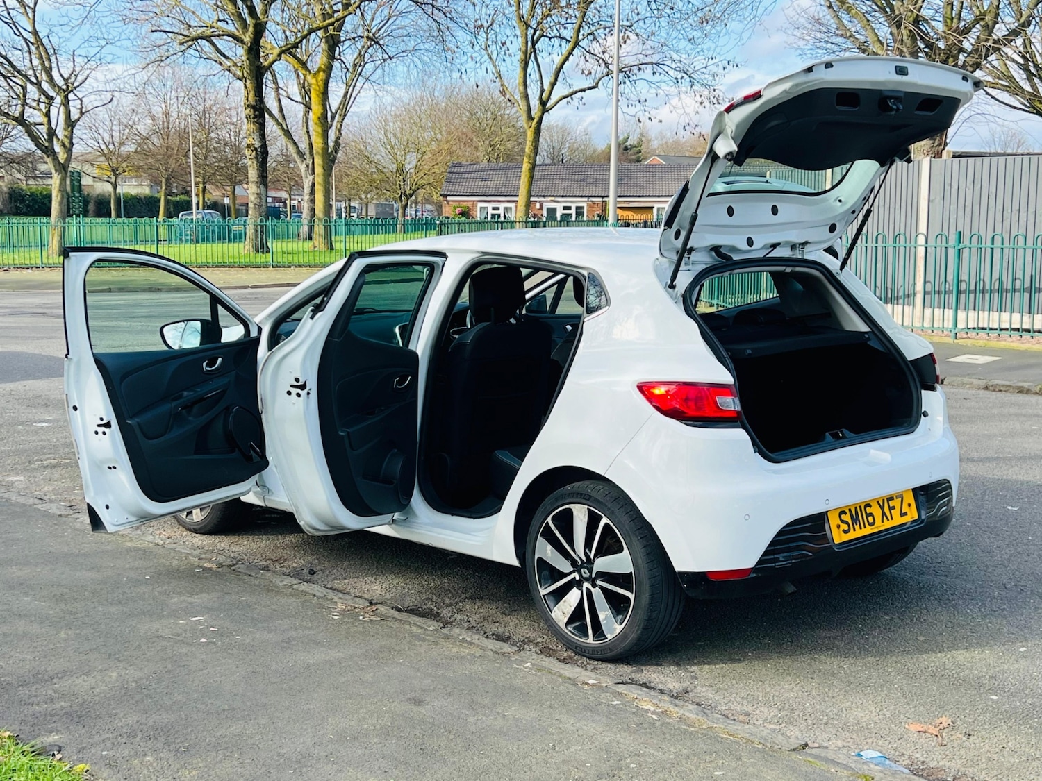 Used Renault Clio 2016 for sale - 77613689: Photo 23