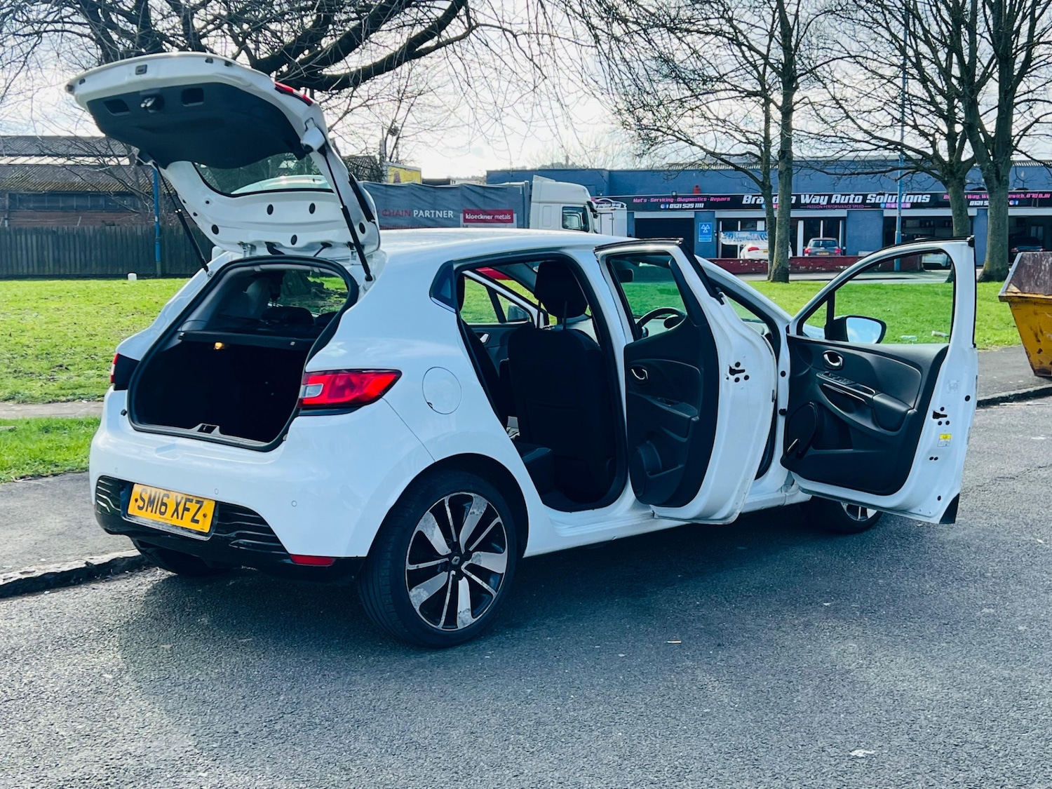 Used Renault Clio 2016 for sale - 77613689: Photo 24